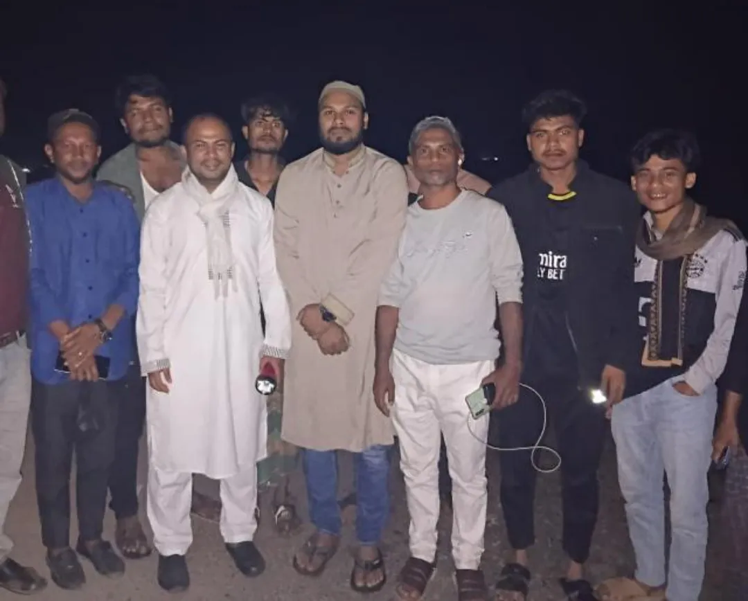 ভারুয়াখালীতে ডাকাতি রোধে অ্যাডভোকেট আরিফের বিশেষ উদ্যোগ : রাত জেগে পাহারায় ২০ সাহসী তরুণ